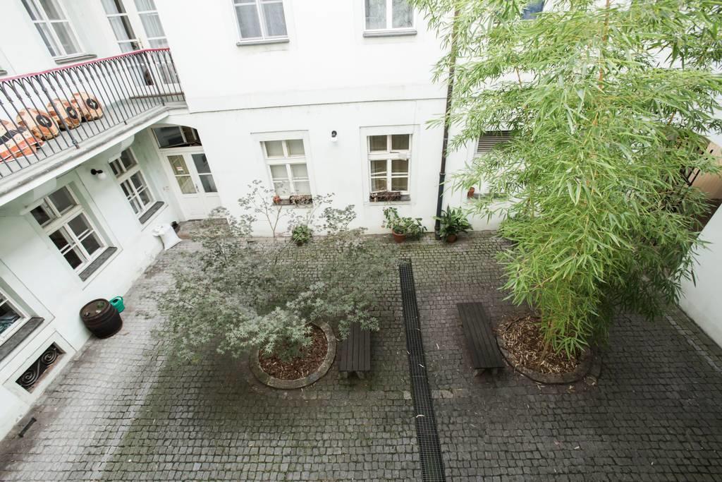 Quiet Apartment With Balcony Charles Bridge Praha Exteriér fotografie